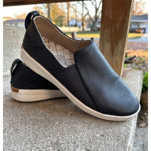 Olukai Women's Malua Slip On Black Leather Boat Shoes / Size 8